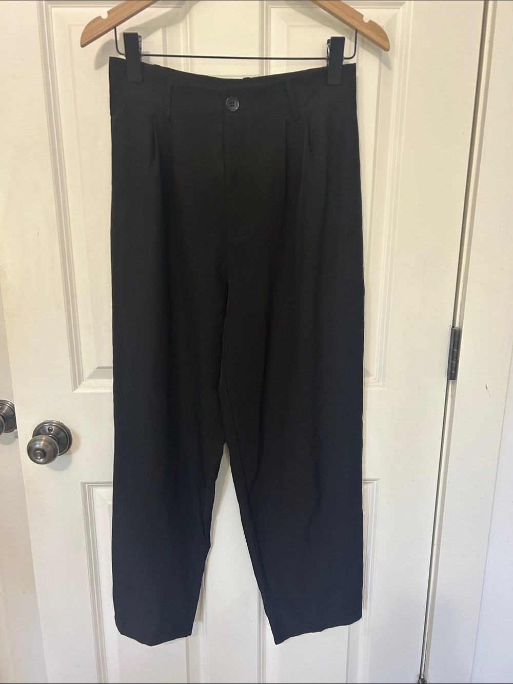 SHEIN classic black pants, size medium petite classic dressy pants inseam 26“